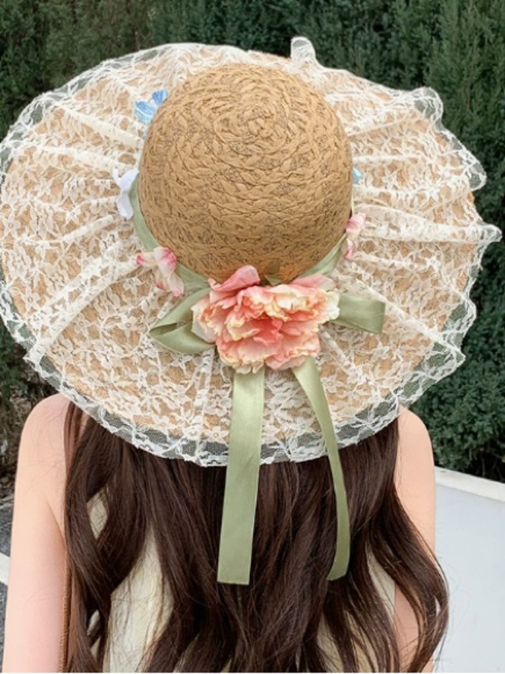 Girls Straw Sun Hat with White Lace Trim and Peach Flower